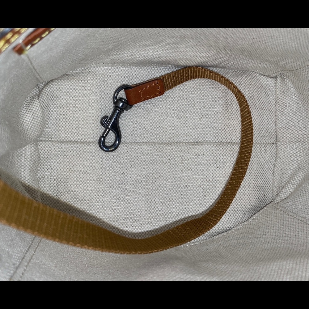 Sold - Picture 5 of 10